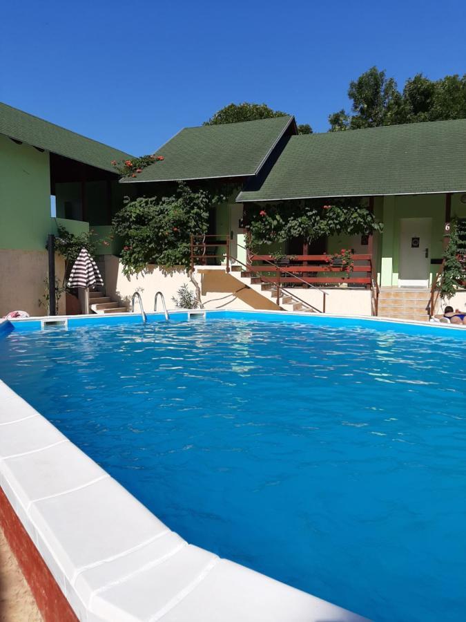 Futog Pool And Villa Splav Dunavac מראה חיצוני תמונה